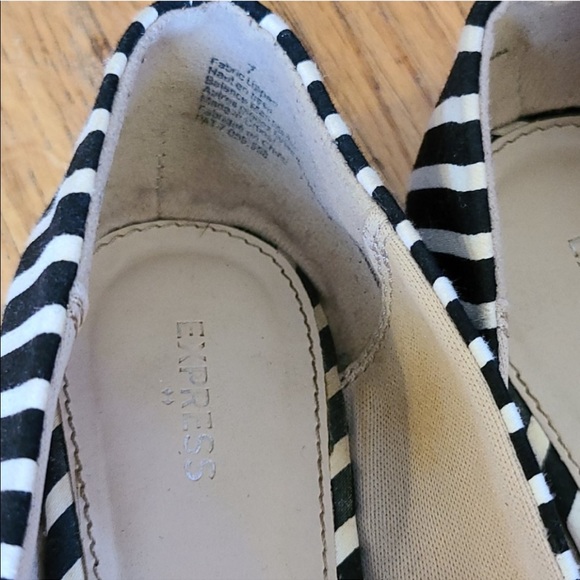 Express Black & White Striped Flats - Picture 4 of 8